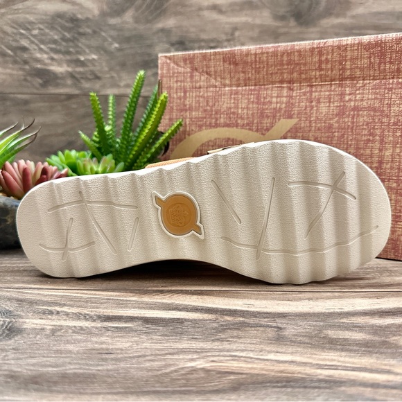 NIB Born Oceana Leather Slide Sandal Orange - Picture 7 of 15